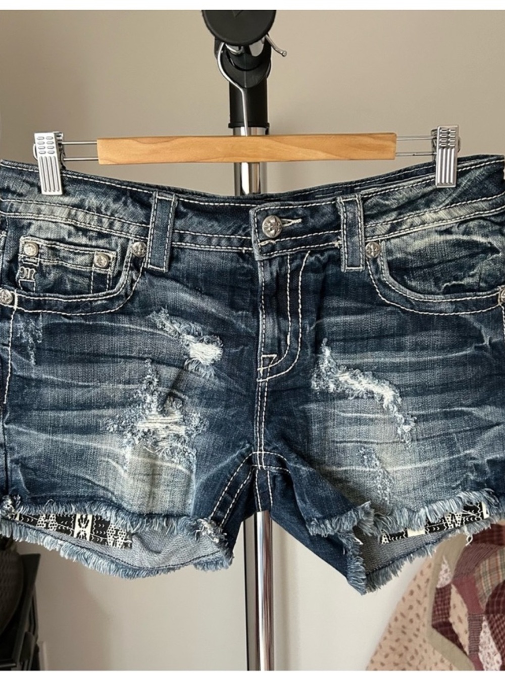 Miss Me Mid Rise Easy Shorts Denim Jean Women’s 30